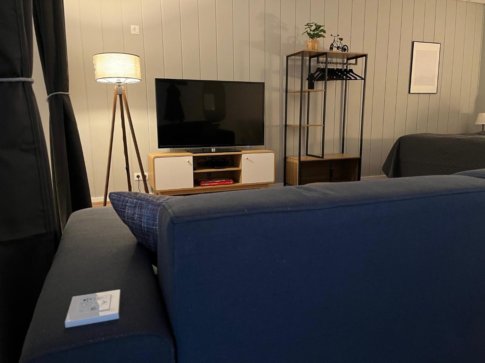 Weimotel Am Mit Parkplatz, Kueche Und Hdtv Apartment *